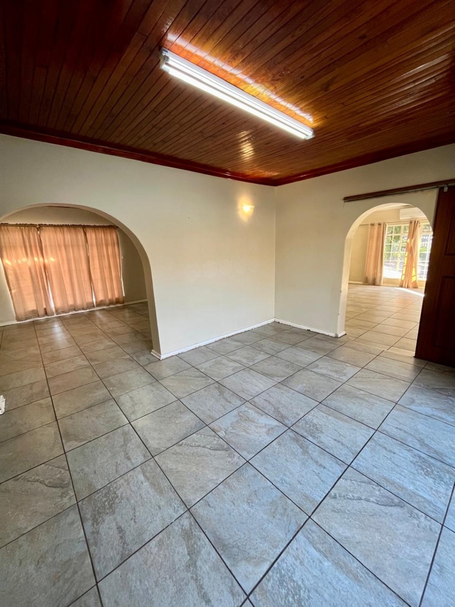 4 Bedroom Property for Sale in Flamwood North West
